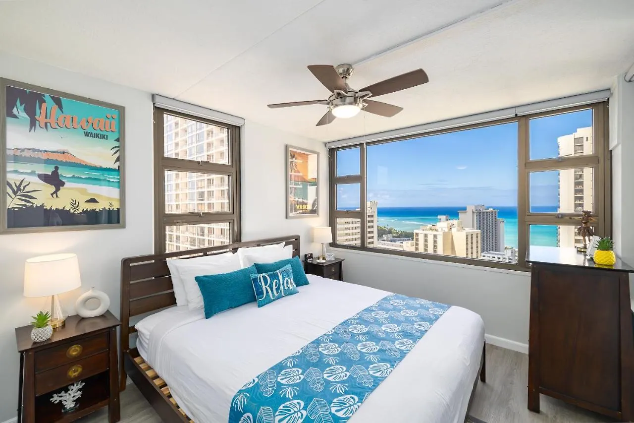 Waikiki Upscale 1 Bedroom - Ocean Views - Parking Honolulu