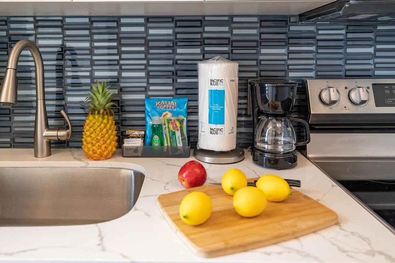 Waikiki Upscale 1 Bedroom - Ocean Views - Parking Honolulu United States