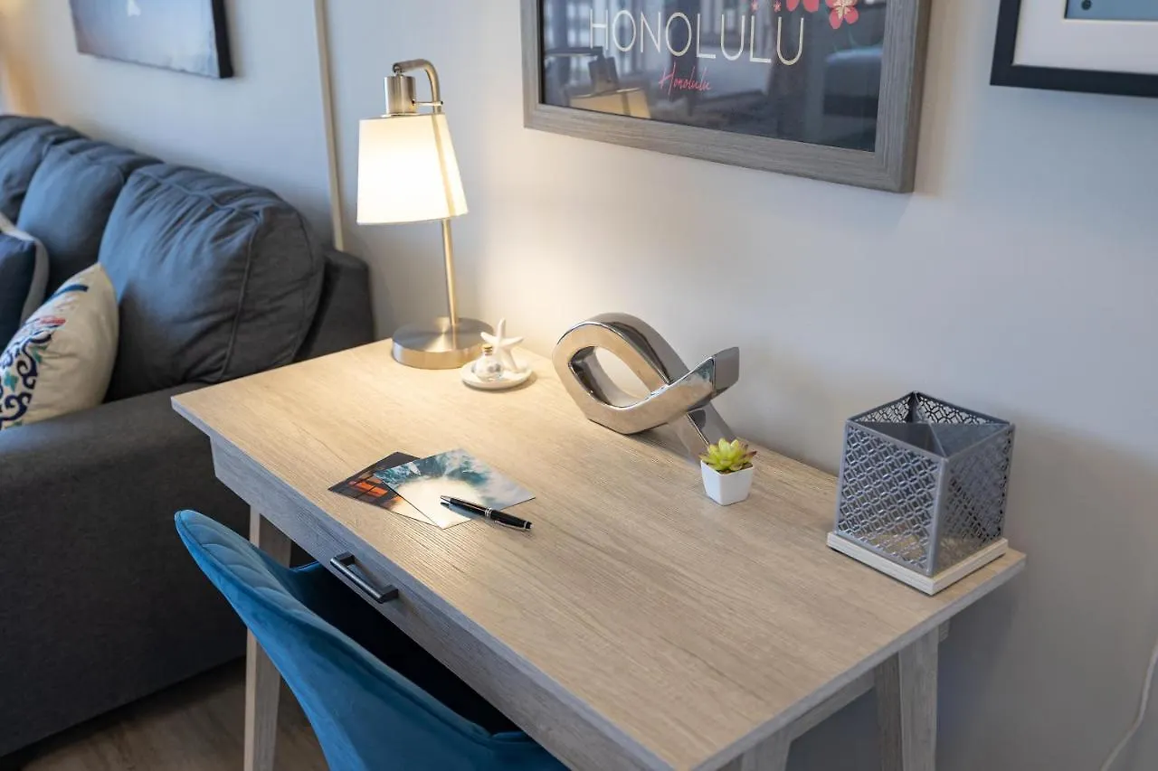 Waikiki Upscale 1 Bedroom - Ocean Views - Parking Honolulu