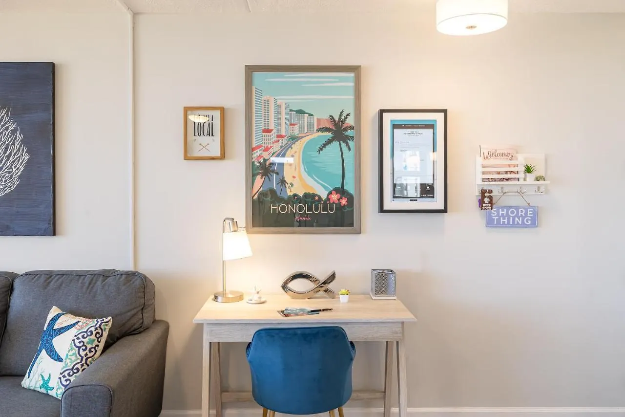 Waikiki Upscale 1 Bedroom - Ocean Views - Parking Honolulu 0*,  United States